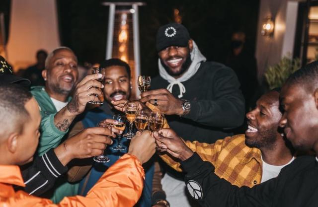 澳洲幸运10-老詹违规确定不会禁赛 将代表湖人出战与太阳首战