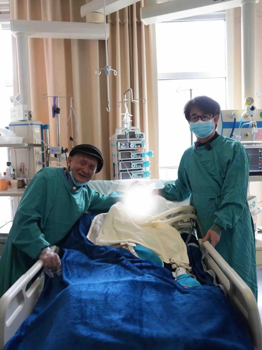 澳洲幸运10-“老太婆走了，以后不可能再有快乐两个字了……”浙江81岁陈老伯在105天跨海探病的坚持后，含泪送别了ICU中的老伴，“她想给我减轻负担”